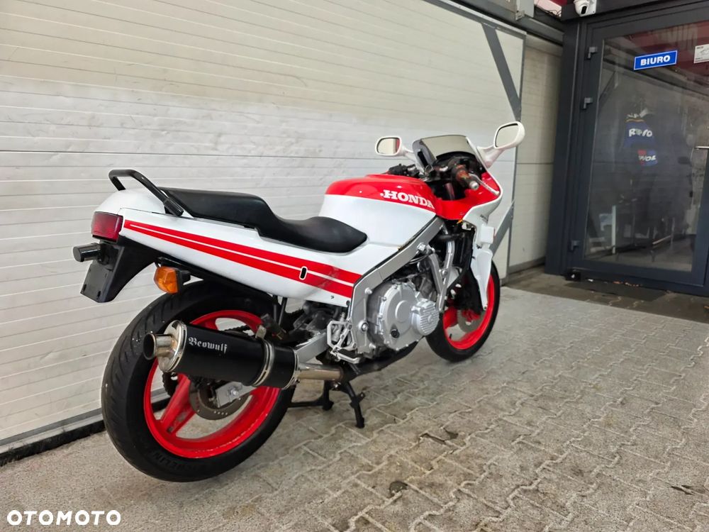 Honda CBR - 19
