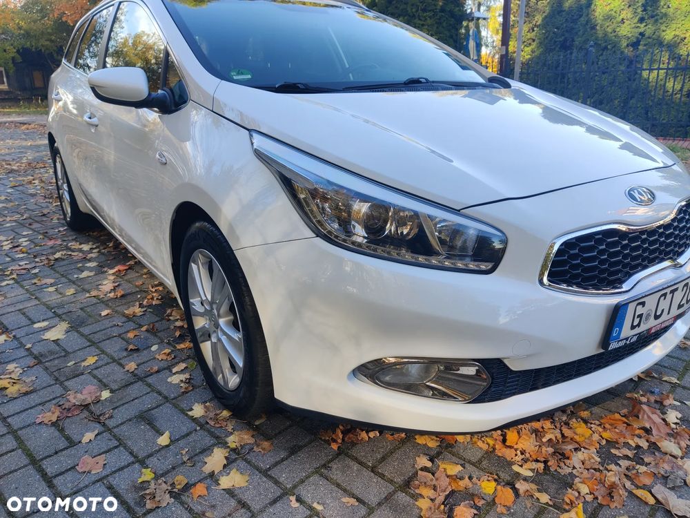 Kia Ceed - 10