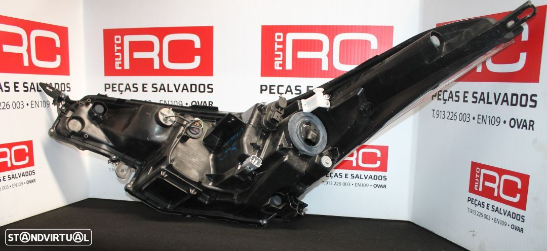 Farol Toyota C-HR - 2