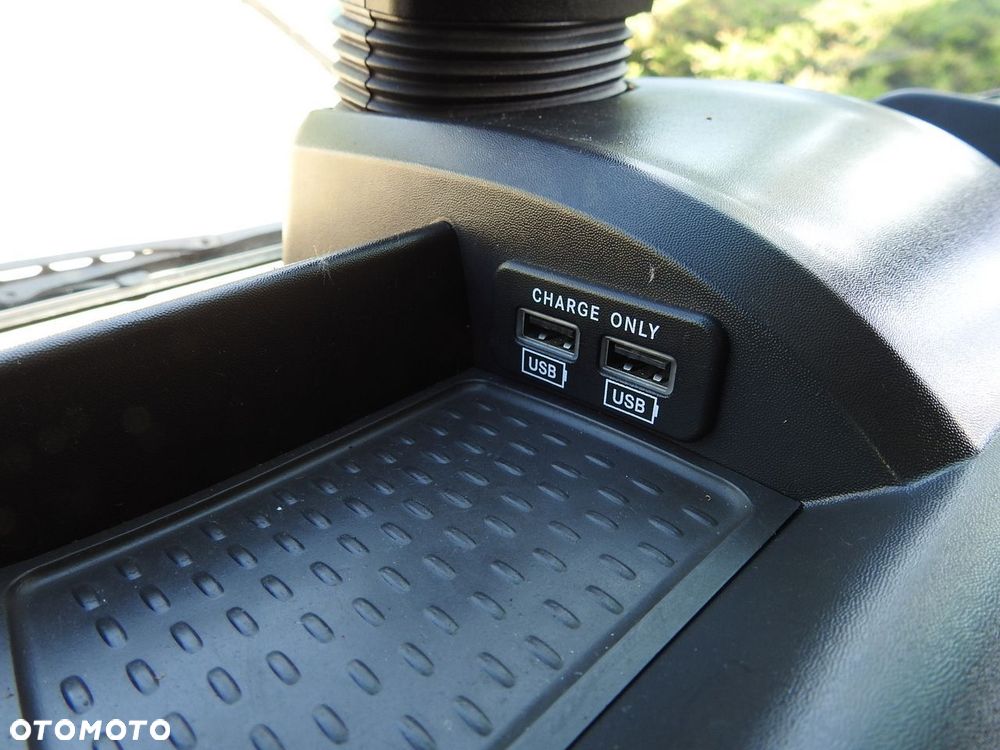 Iveco EUROCARGO 120 - 220 PLANDEKA WINDA 20 PALET AUTOMAT KLIMATYZACJA LEDY PNEUMATYKA  BLIŻNIACZE KOŁA 220KM - 36