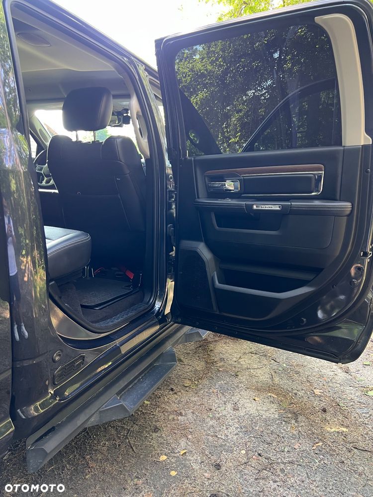 RAM 1500 5.7 Crew Cab Laramie - 20