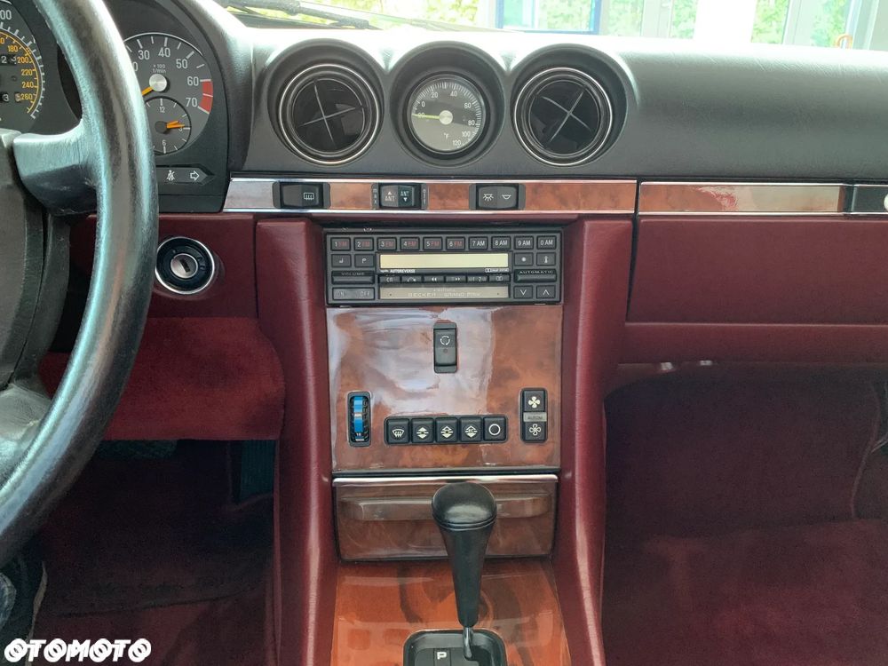 Mercedes-Benz SL - 32