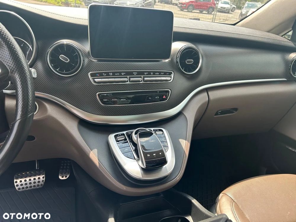 Mercedes-Benz Klasa V 300 d Exclusive 9G-Tronic (d³ugi) - 39