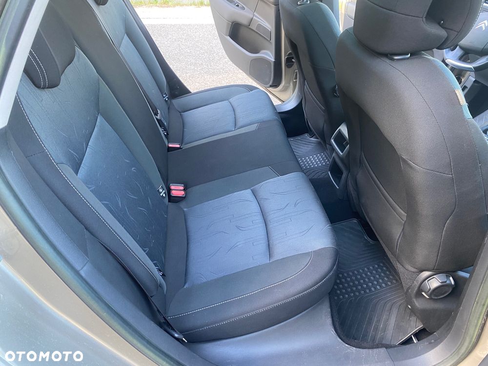 Citroën C4 HDi 115 Exclusive - 22