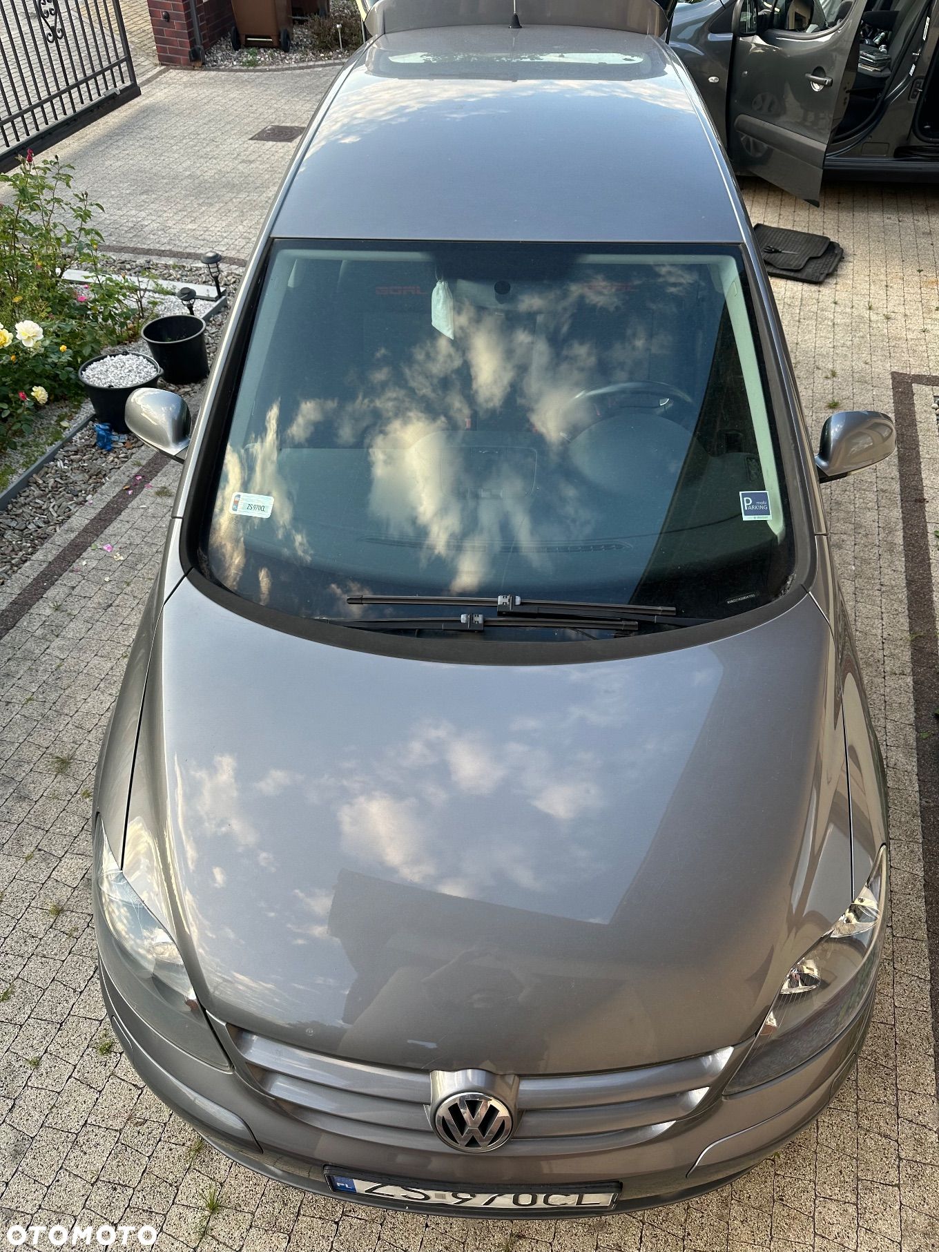 Volkswagen Golf - 1