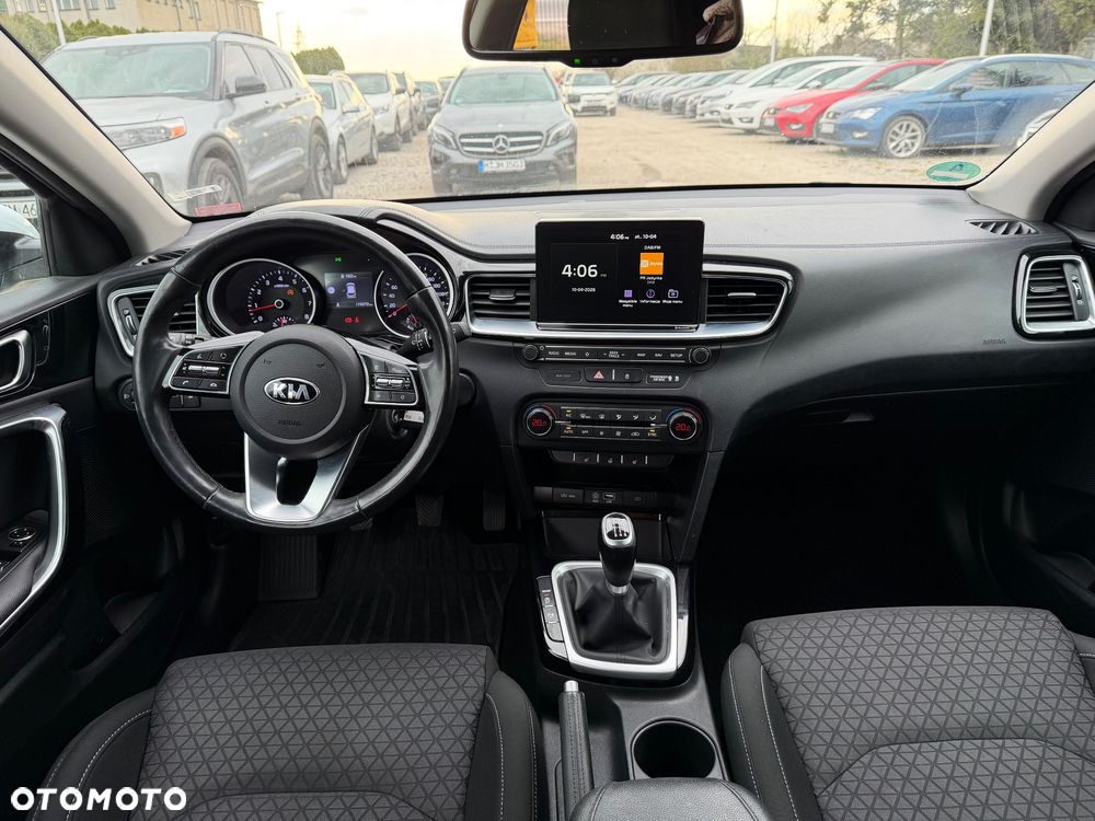Kia Ceed 1.4 T-GDI OPF Vision - 26