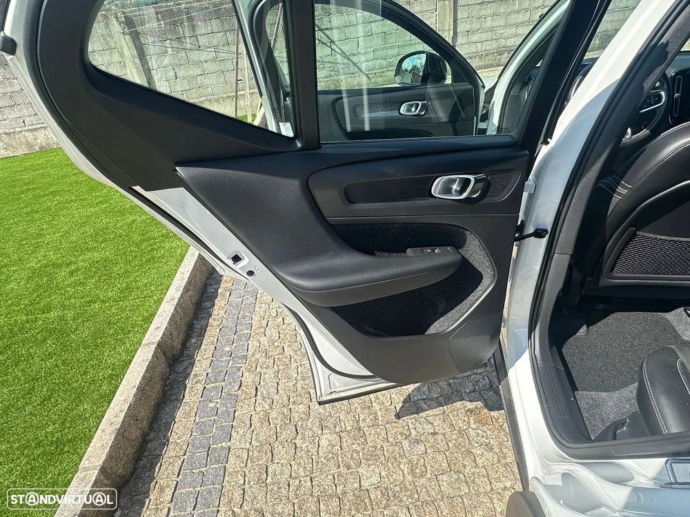 Volvo XC 40 2.0 D3 R-Design Geartronic - 17