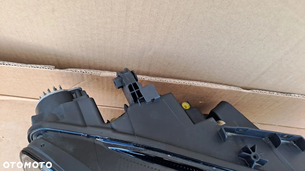 VW ID4 PRAWA LAMPA PRZOD IQ LIGHT 11B941036M - 7