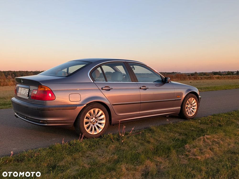 BMW Seria 3 - 16