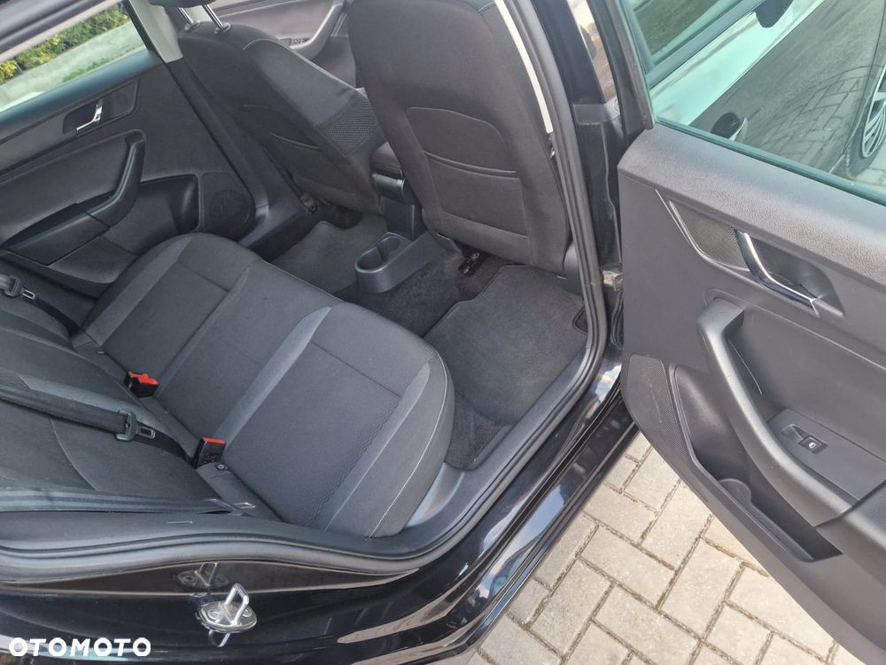 Skoda RAPID 1.6 TDI DSG Drive - 18