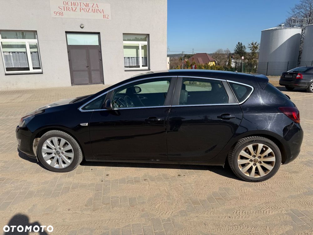 Opel Astra 2.0 CDTI Cosmo - 5
