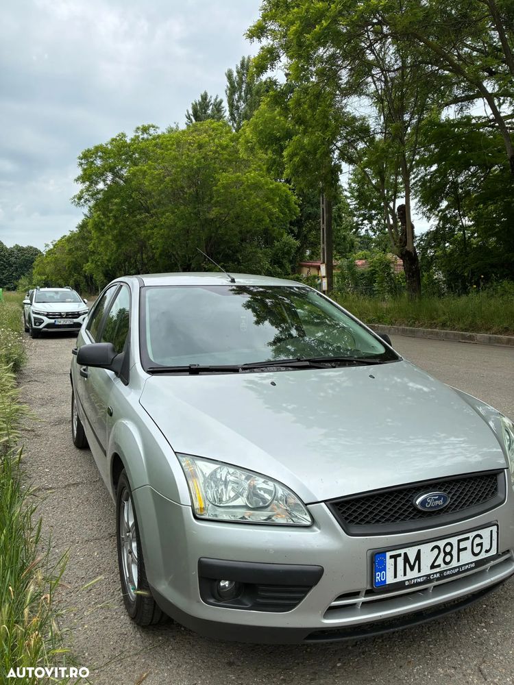 Ford Focus 1.6i Sport - 10
