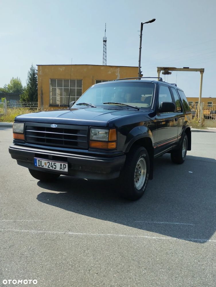 Ford Explorer - 11