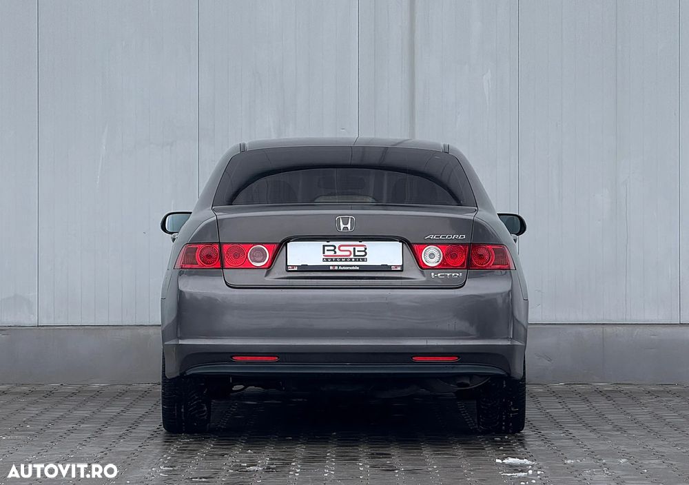 Honda Accord 2.2i-CTDi 4 Door Executive - 7