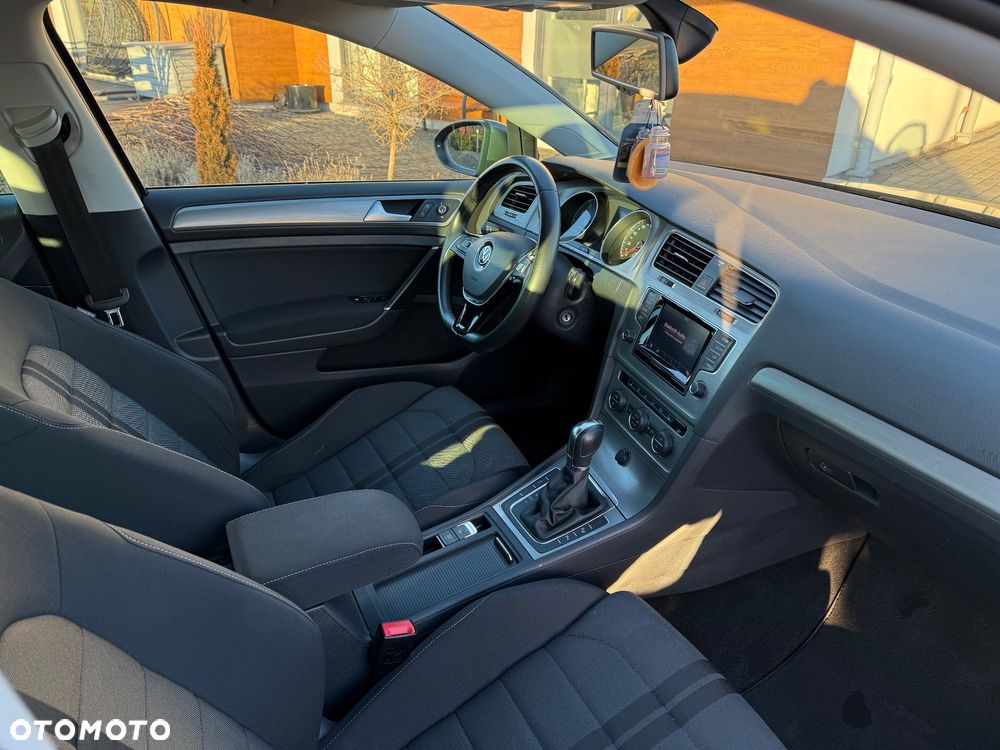 Volkswagen Golf 1.2 TSI DSG Comfortline - 26