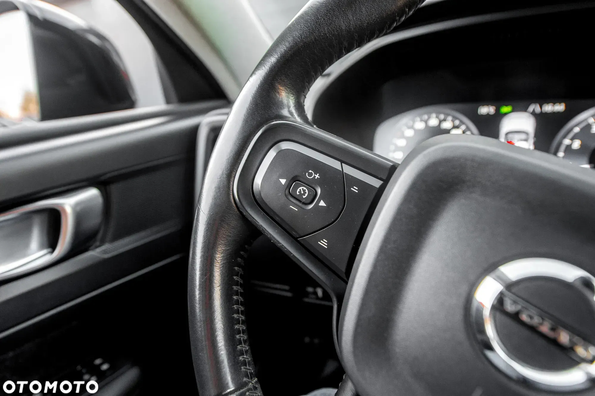 Volvo XC 40 - 20