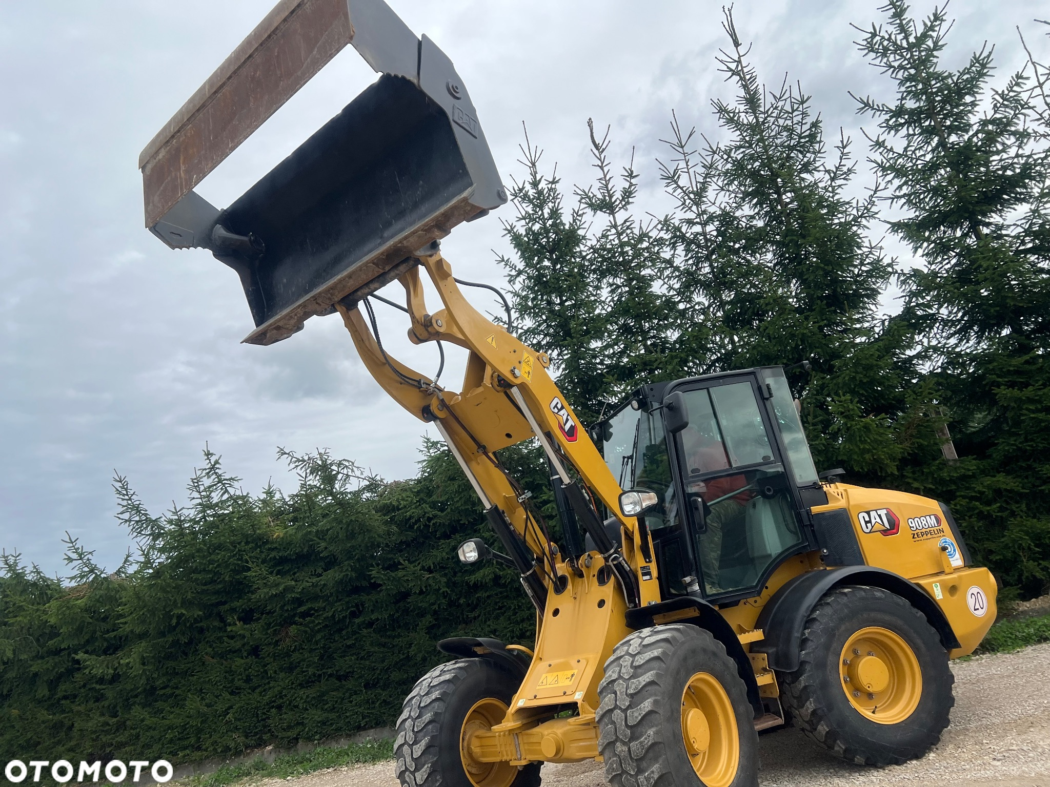 Caterpillar ŁADOWARKA CAT 908M 21r łyżka szczęka widły krokodyl 906 907 H przegubowa łamana Catepillar - 13
