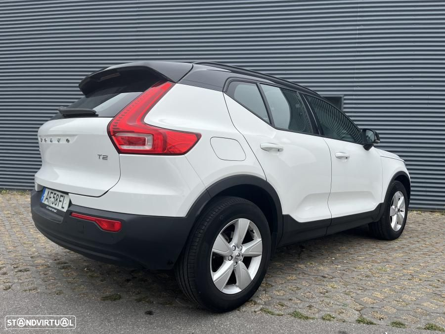 Volvo XC 40 1.5 T2 Momentum Geartronic - 36