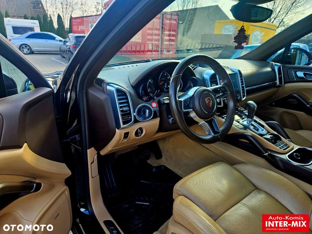Porsche Cayenne - 11
