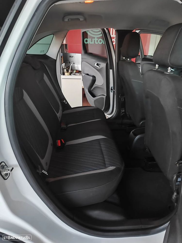 Opel Crossland X - 19