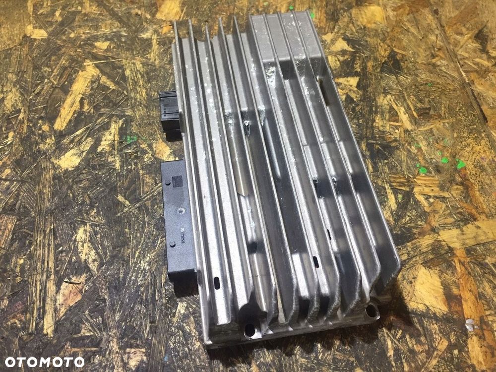 AUDI A4 B8 A5 WZMACNIACZ BANG OLUFSEN 8T0035223S - 3