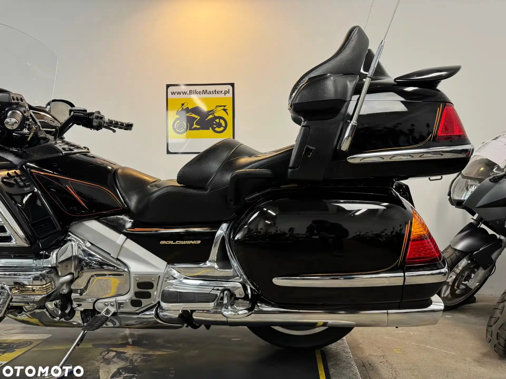 Honda GL - 27