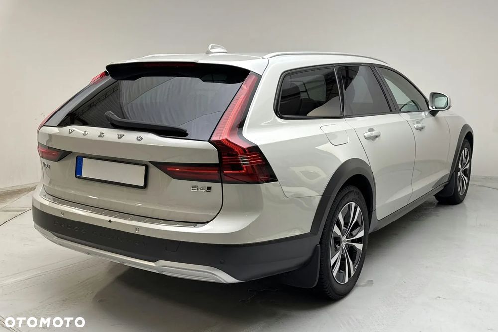 Volvo V90 Cross Country D4 AWD Pro - 2