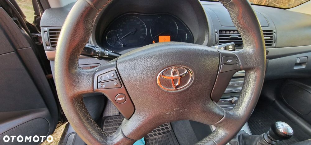 Toyota Avensis - 37