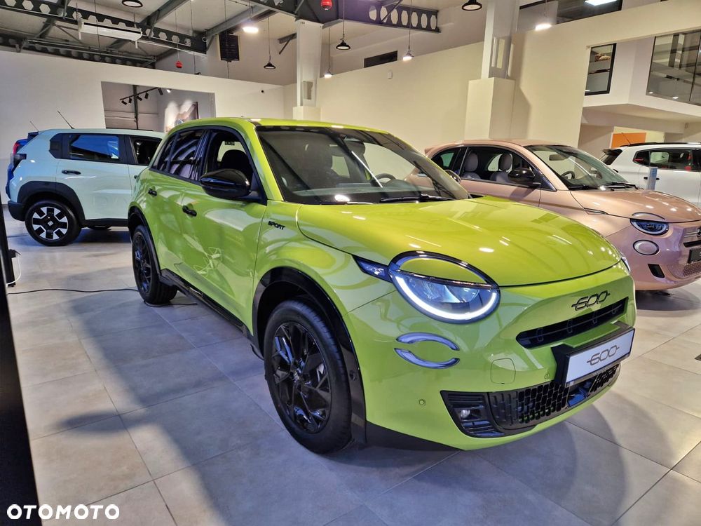 Fiat 600 ver-1-2-turbo-sport-edct - 2