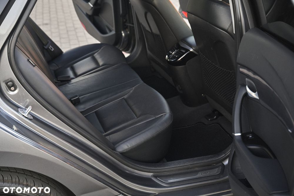 Hyundai i40 Kombi 1.7 CRDi Premium - 23