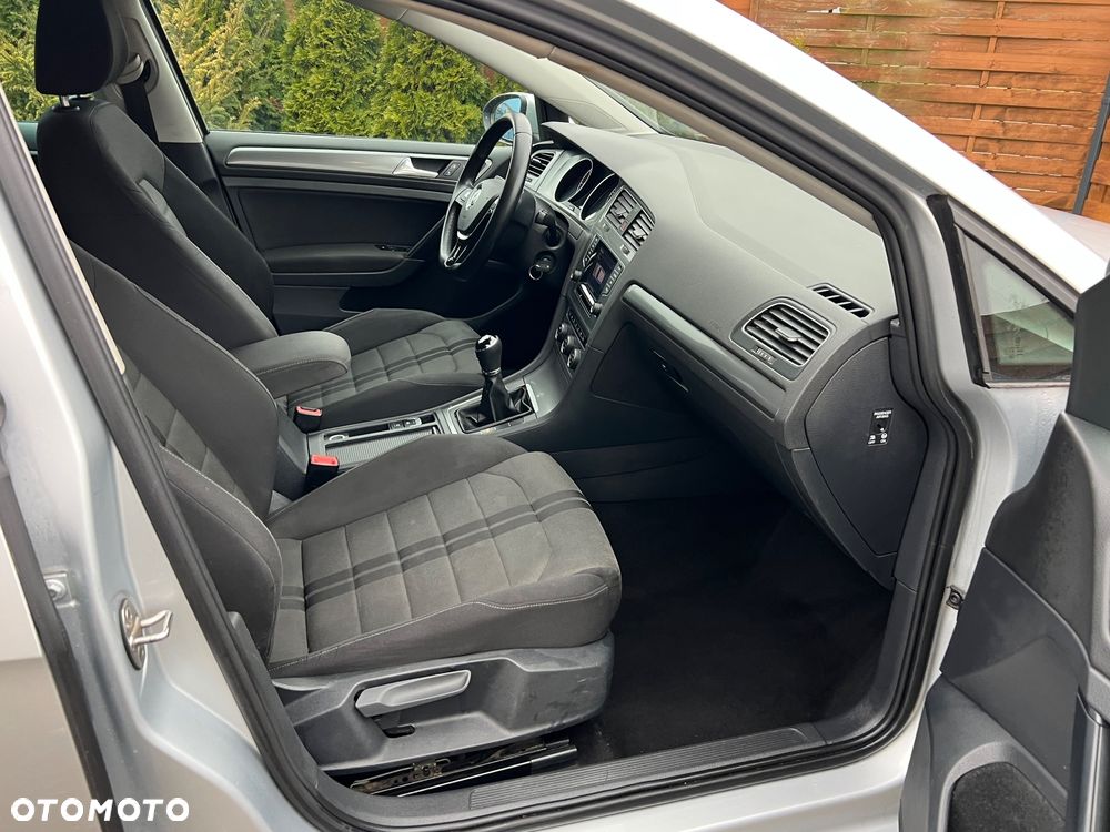 Volkswagen Golf - 14