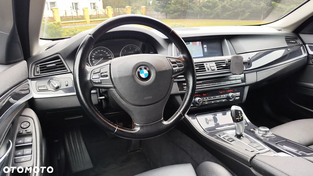 BMW Seria 5 520d - 22