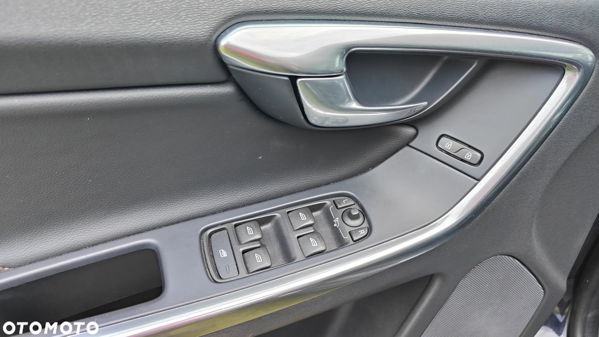 Volvo XC 60 T5 Drive-E R-Design Summum - 10