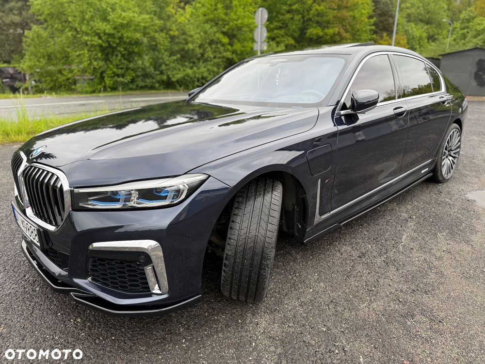 BMW Seria 7 745Le xDrive - 23