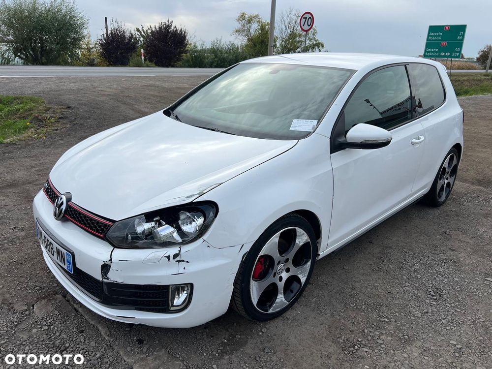 Volkswagen Golf 2.0 GTI - 1
