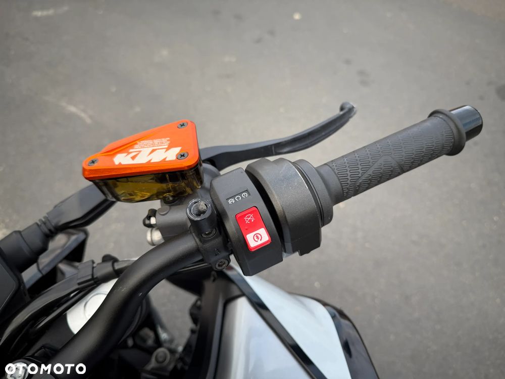 KTM Duke - 12