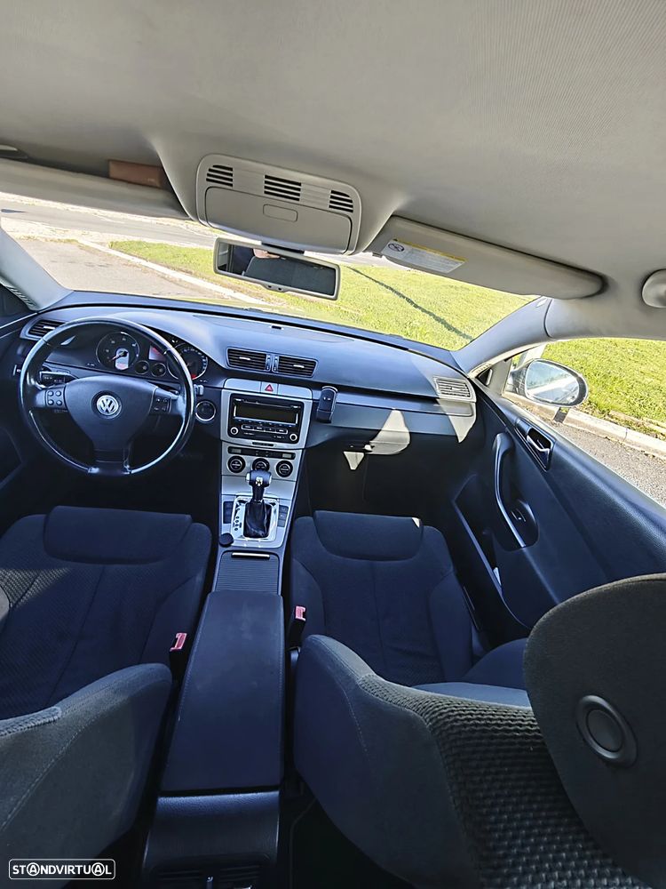 VW Passat Variant 2.0 TDI Confortline DSG - 16