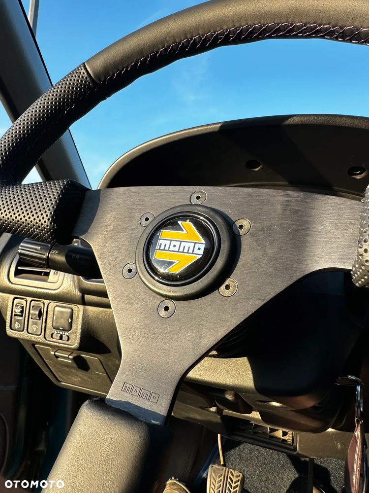 Mazda 323F - 18