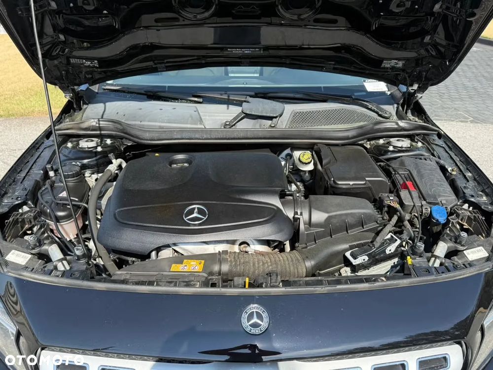 Mercedes-Benz GLA 250 7G-DCT - 13