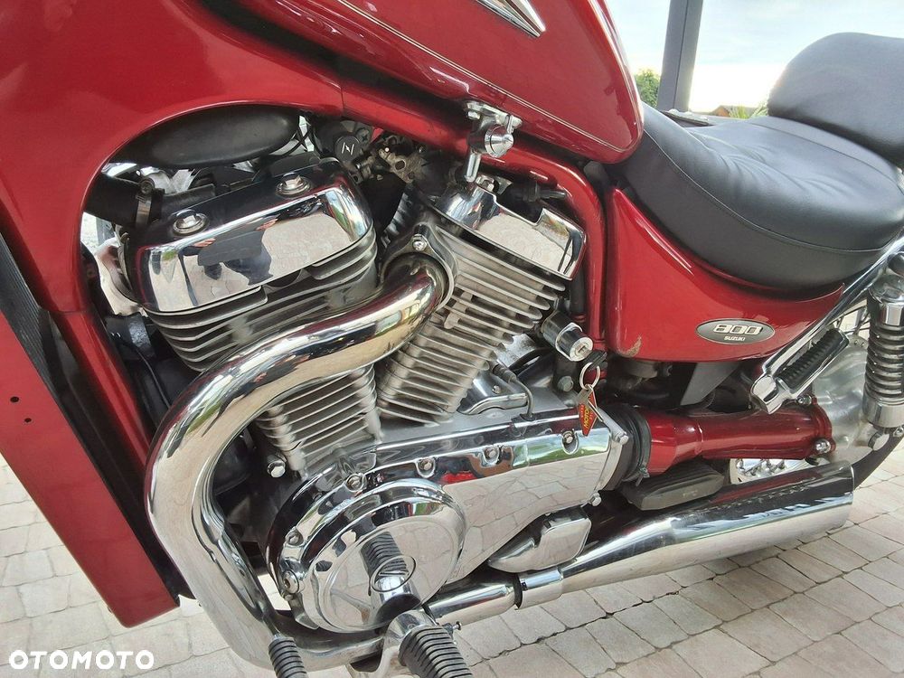 Suzuki Intruder - 7