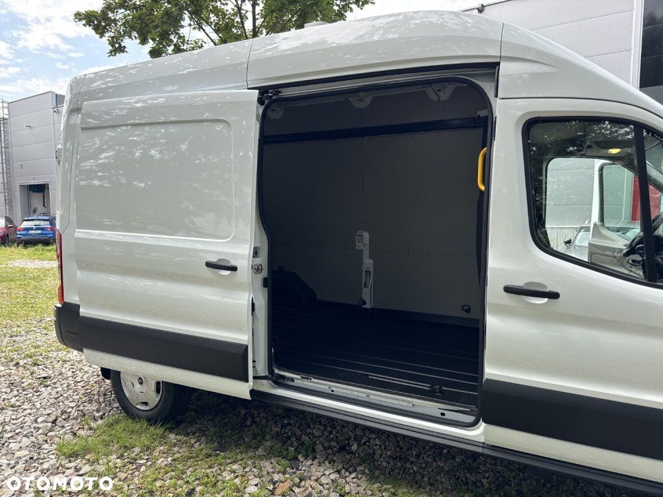 Ford Transit - 22