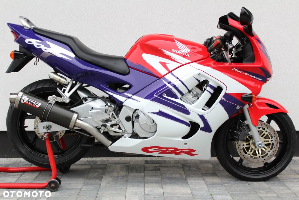 Honda CBR - 5