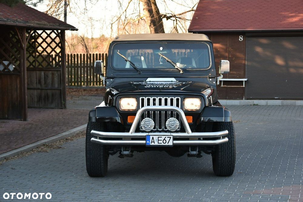 Jeep Wrangler - 9