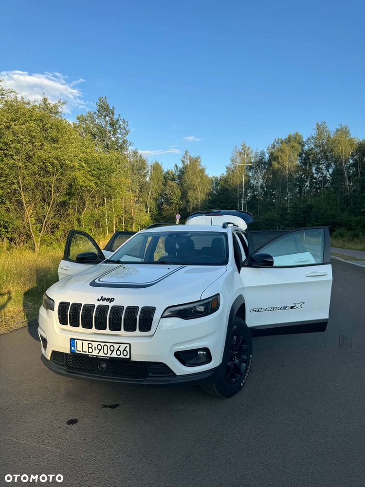 Jeep Cherokee - 3