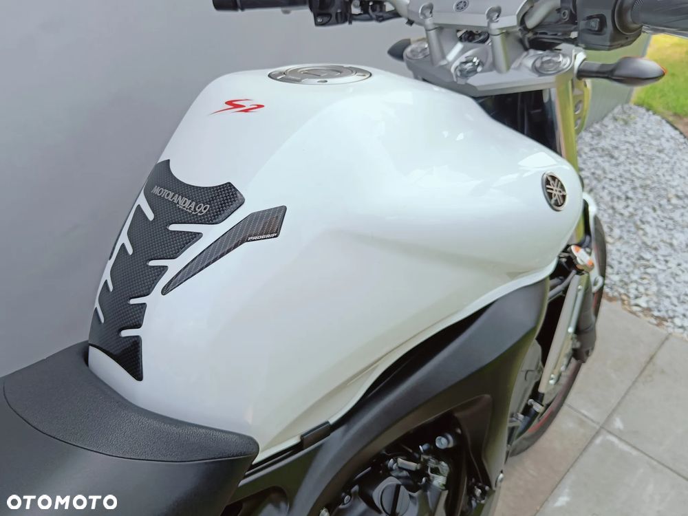 Yamaha FZ6 - 11