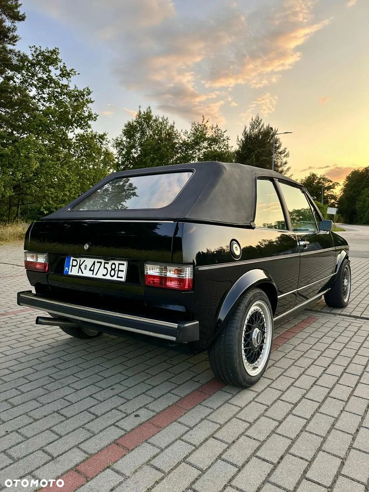 Volkswagen Golf 1.8 GL - 30