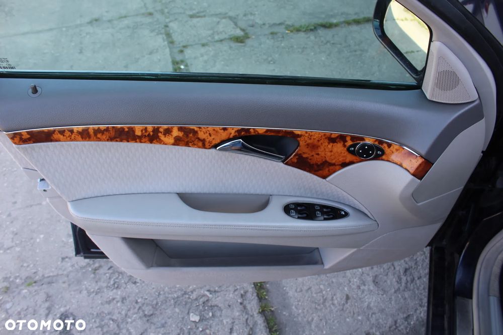 Mercedes-Benz Klasa E - 24