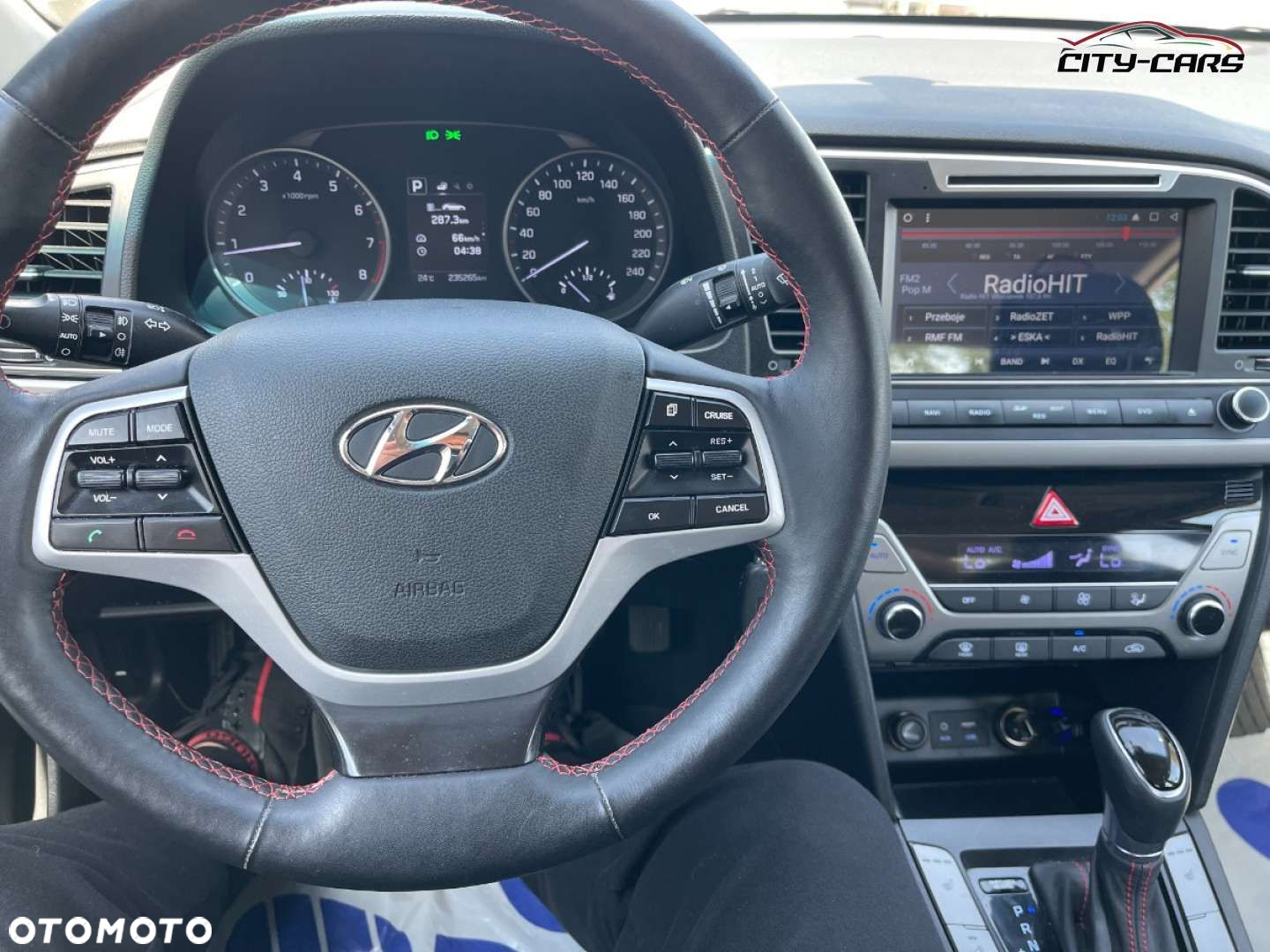 Hyundai Elantra - 18