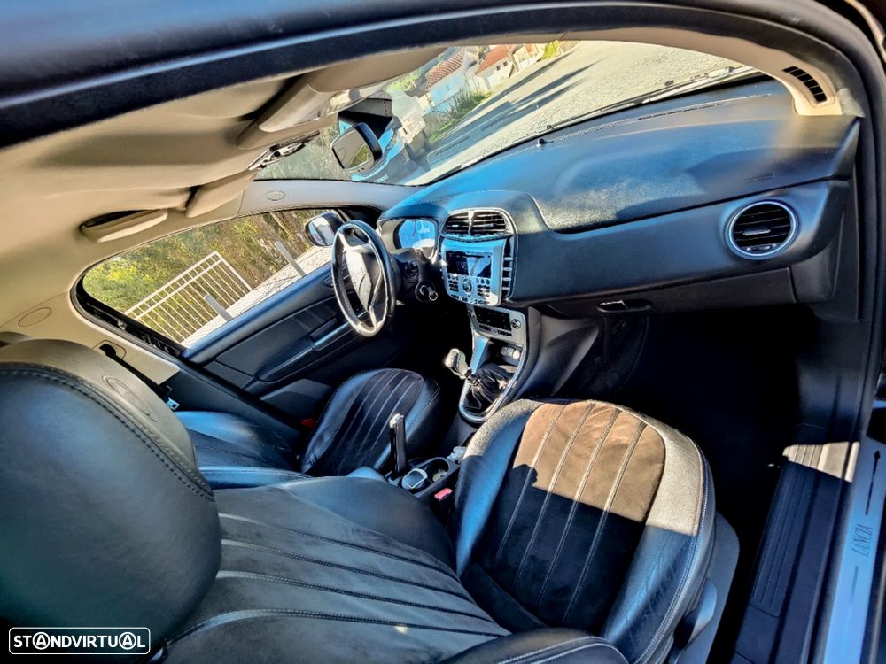 Lancia Delta 1.6 M-Jet Oro - 1
