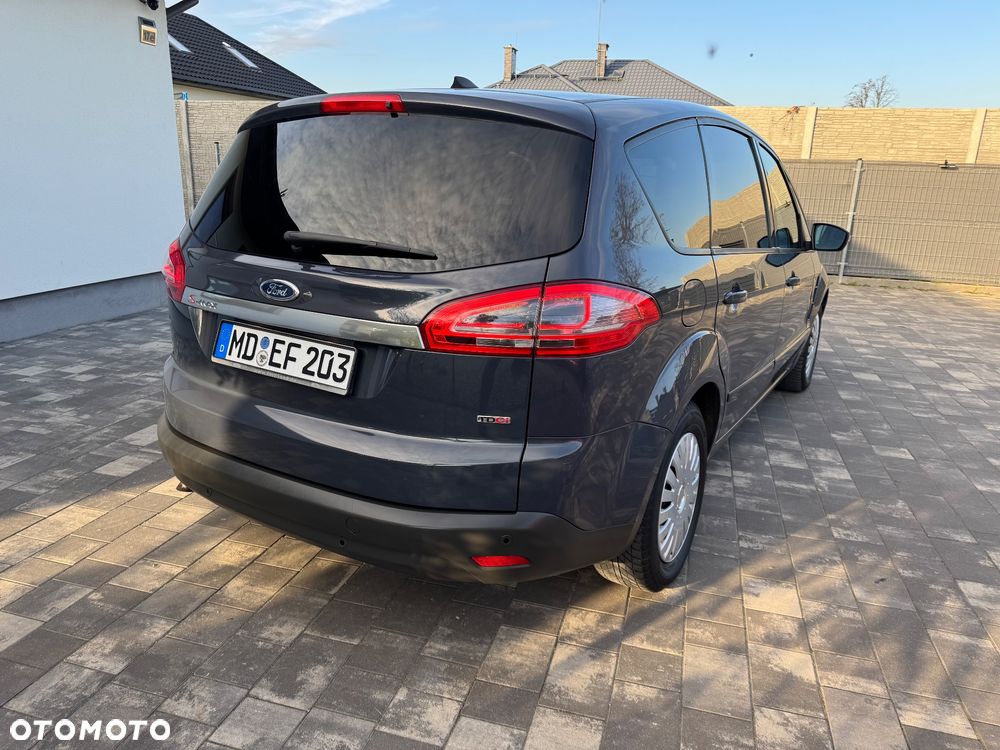 Ford S-Max - 29